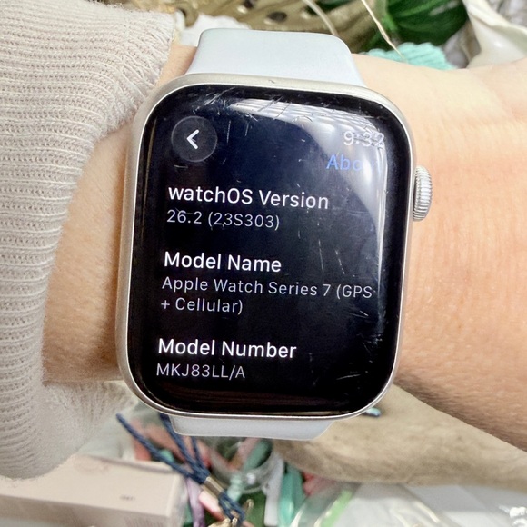 APPLE WATCH Series 7 45mm GPS/Cellular UNLOCKED w Charger+ MYSTERY BANDS BUNDLE